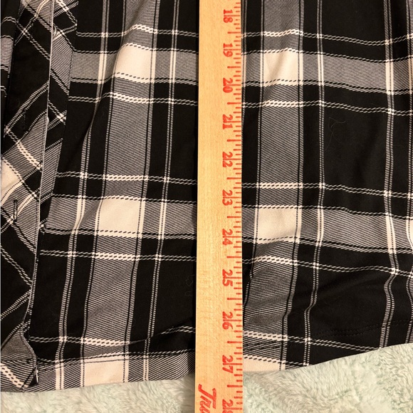 Market & Spruce Black and White Plaid Button Down Shirt - Picture 5 of 8